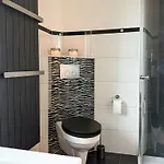 Wild&cozy Mit Luxurioeser Kueche & Garage