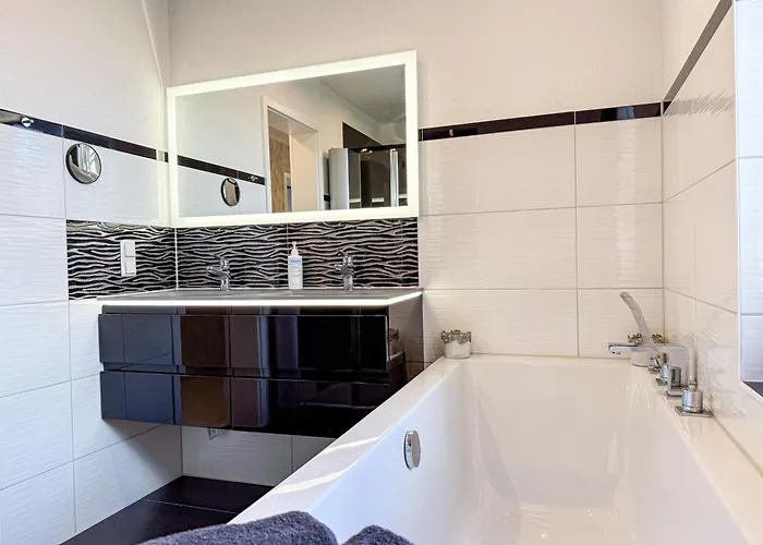 Wild&cozy Mit Luxurioeser Kueche & Garage Semesterbostad *